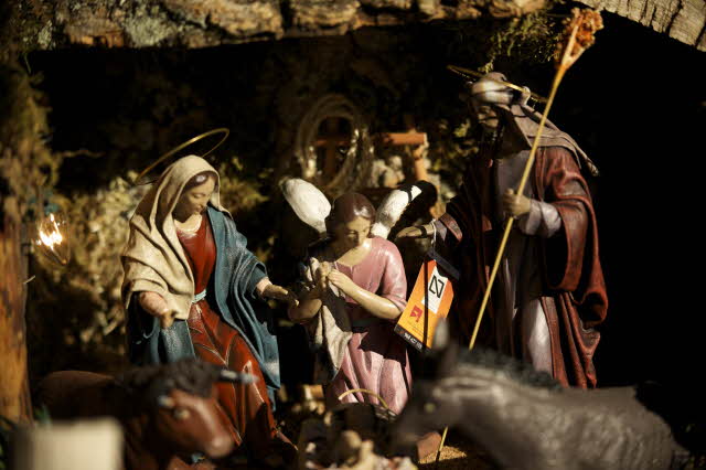 Let’s look at some surprising details surrounding Jesus’ birth Let’s look at some surprising details surrounding Jesus’ birth