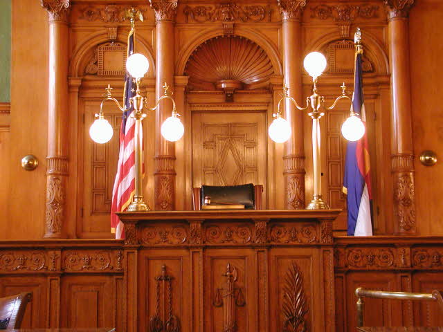 Who’s Telling The Truth? Who’s Telling The Truth?